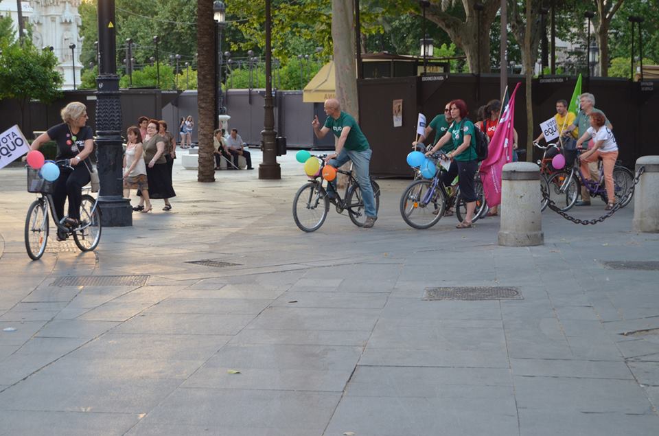 Campaña de EQUO en Sevilla en bicicleta